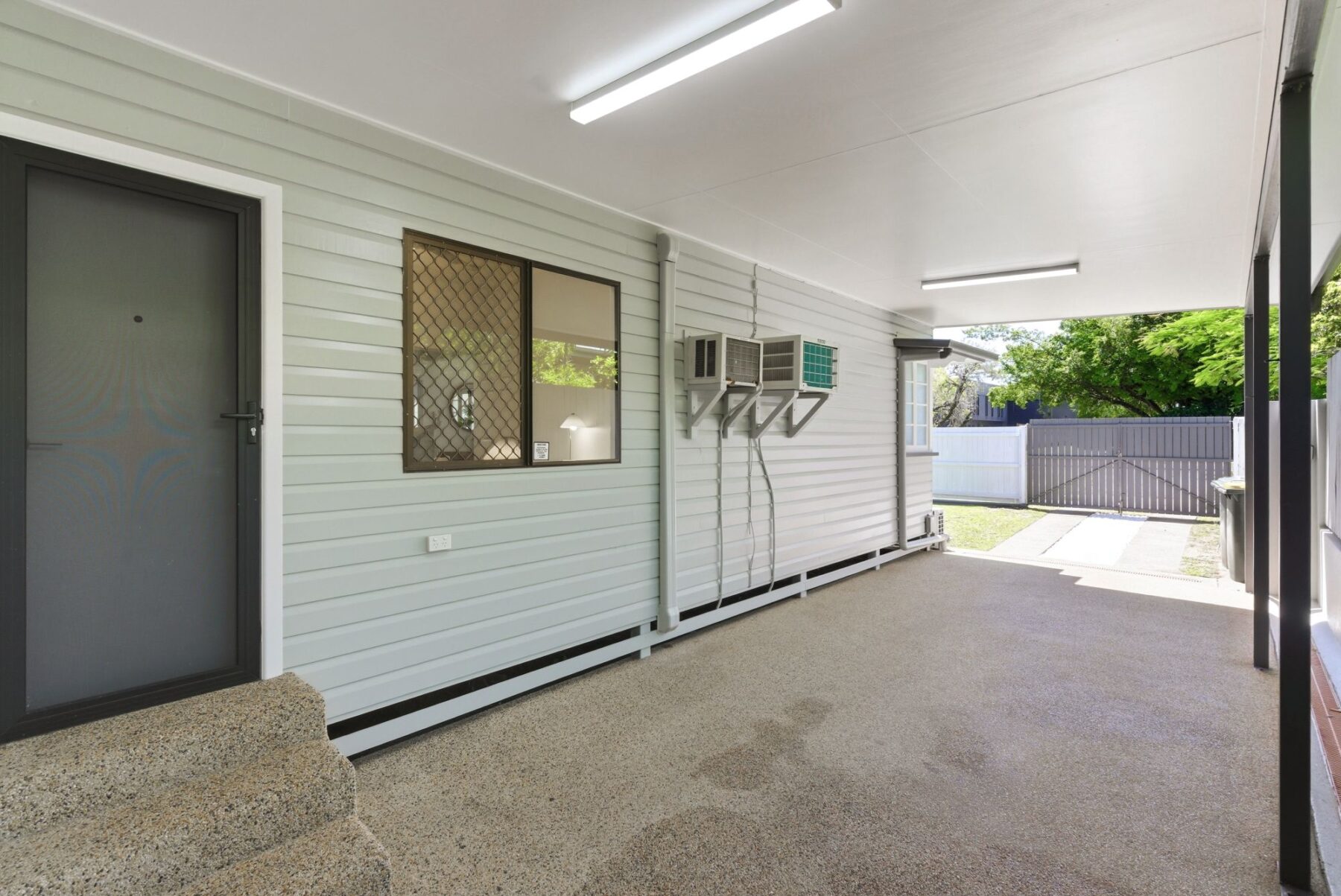 Property: 44 Scott St, BUNGALOW, QLD, 4870 photo-3