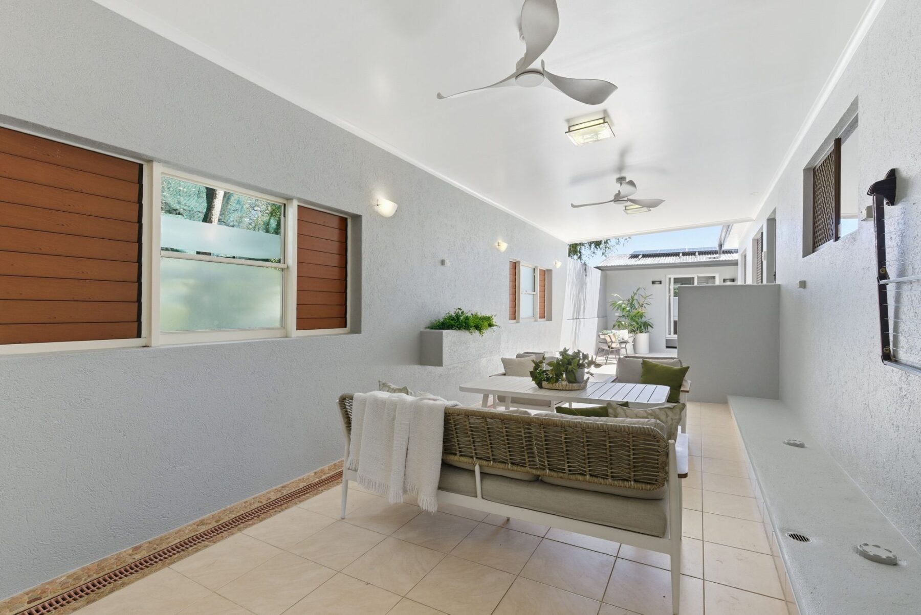 Property: 44 Scott St, BUNGALOW, QLD, 4870 photo-4