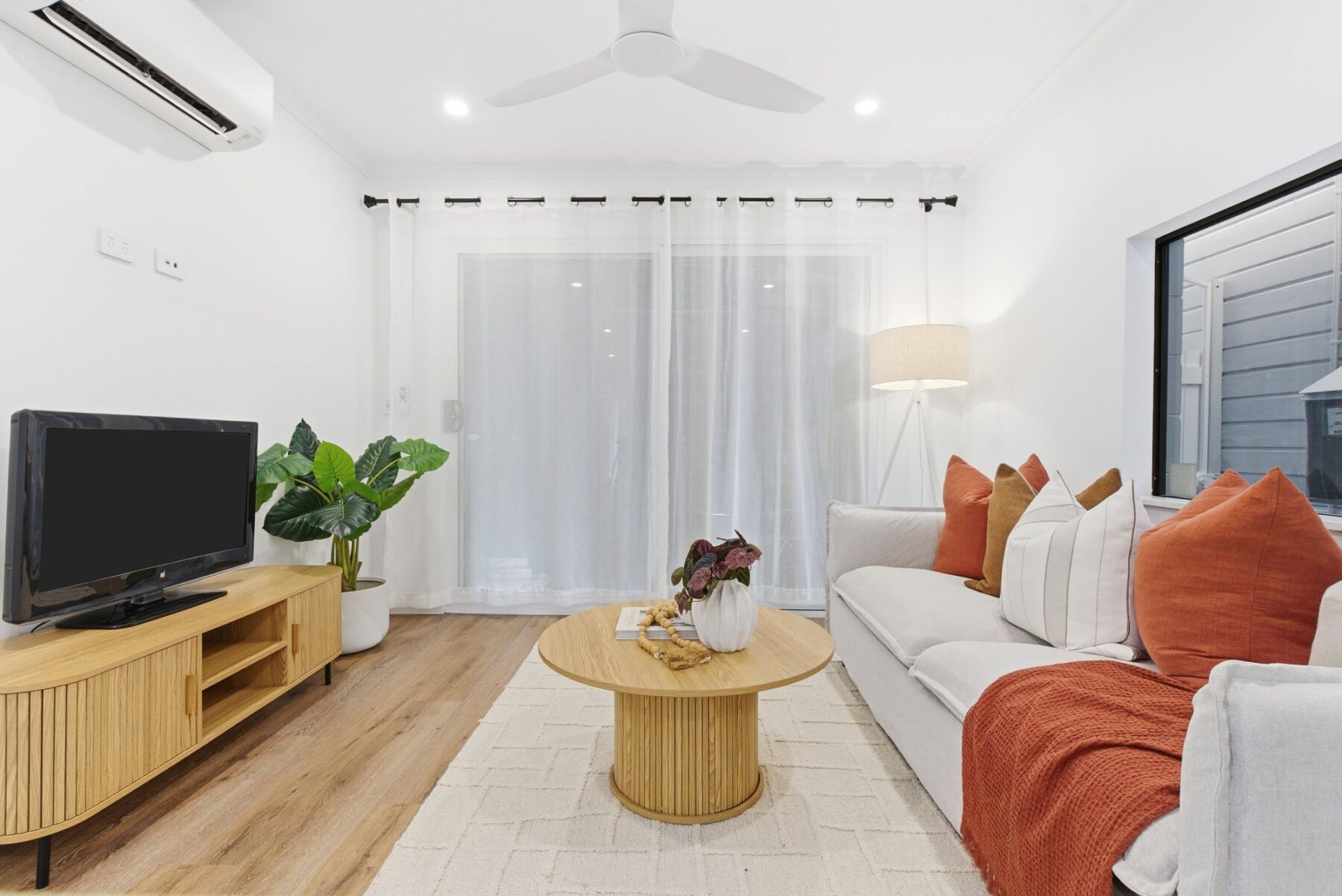 Property: 44 Scott St, BUNGALOW, QLD, 4870 photo-11