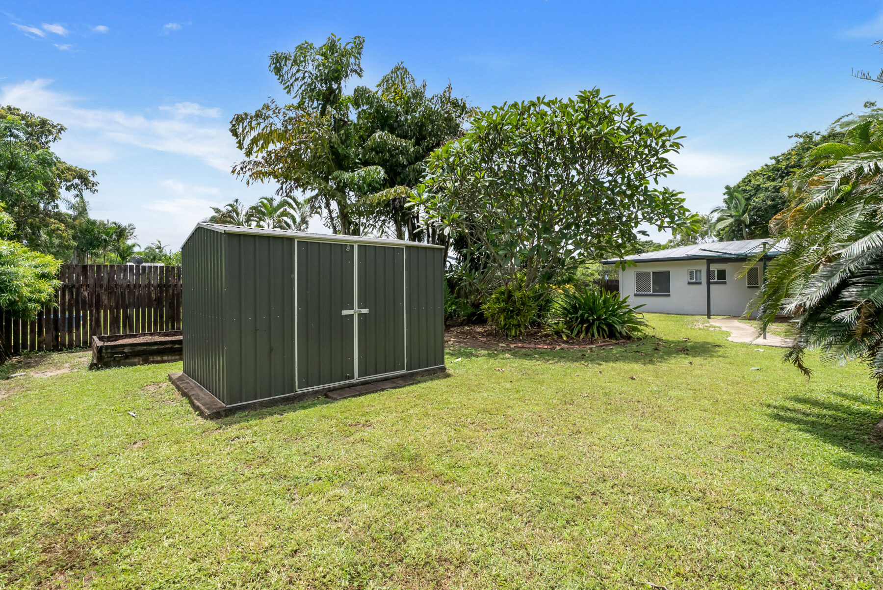 Rental: HOLLOWAYS BEACH, QLD, 4878 photo-7