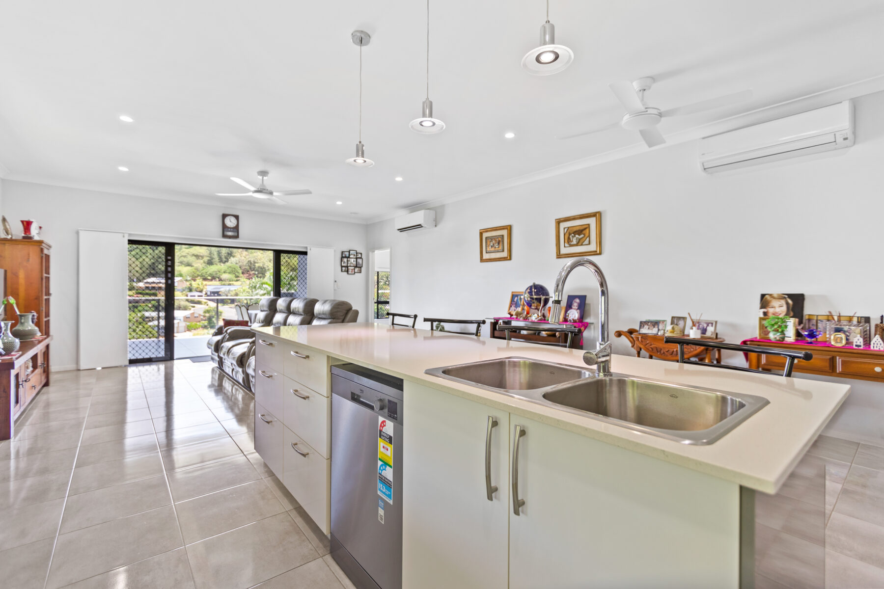 Property: 23 Pheasant Street, BAYVIEW HEIGHTS, QLD, 4868 photo-21