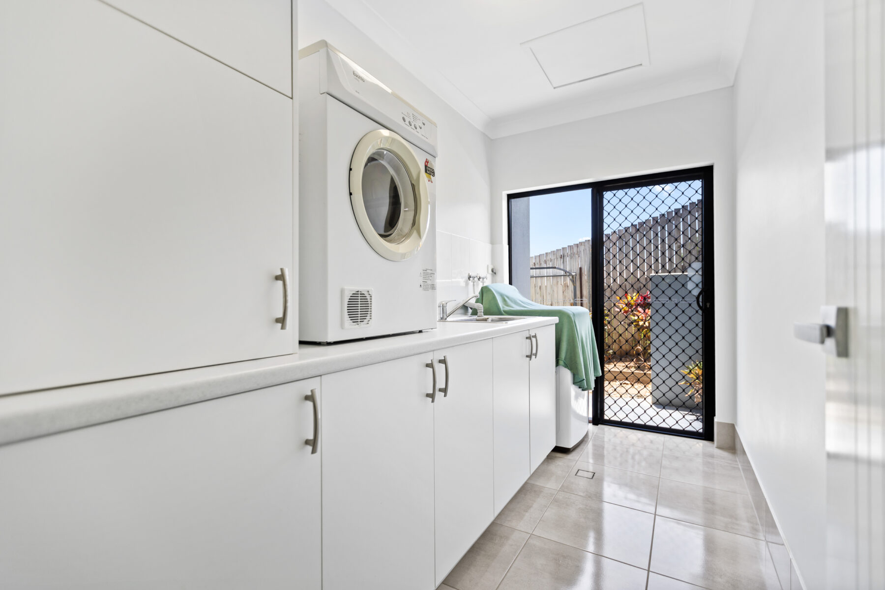Property: 23 Pheasant Street, BAYVIEW HEIGHTS, QLD, 4868 photo-4