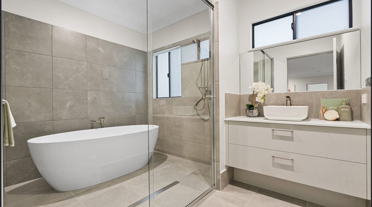 Property: 20 Rockingham Parade, SMITHFIELD, QLD, 4878 photo-2