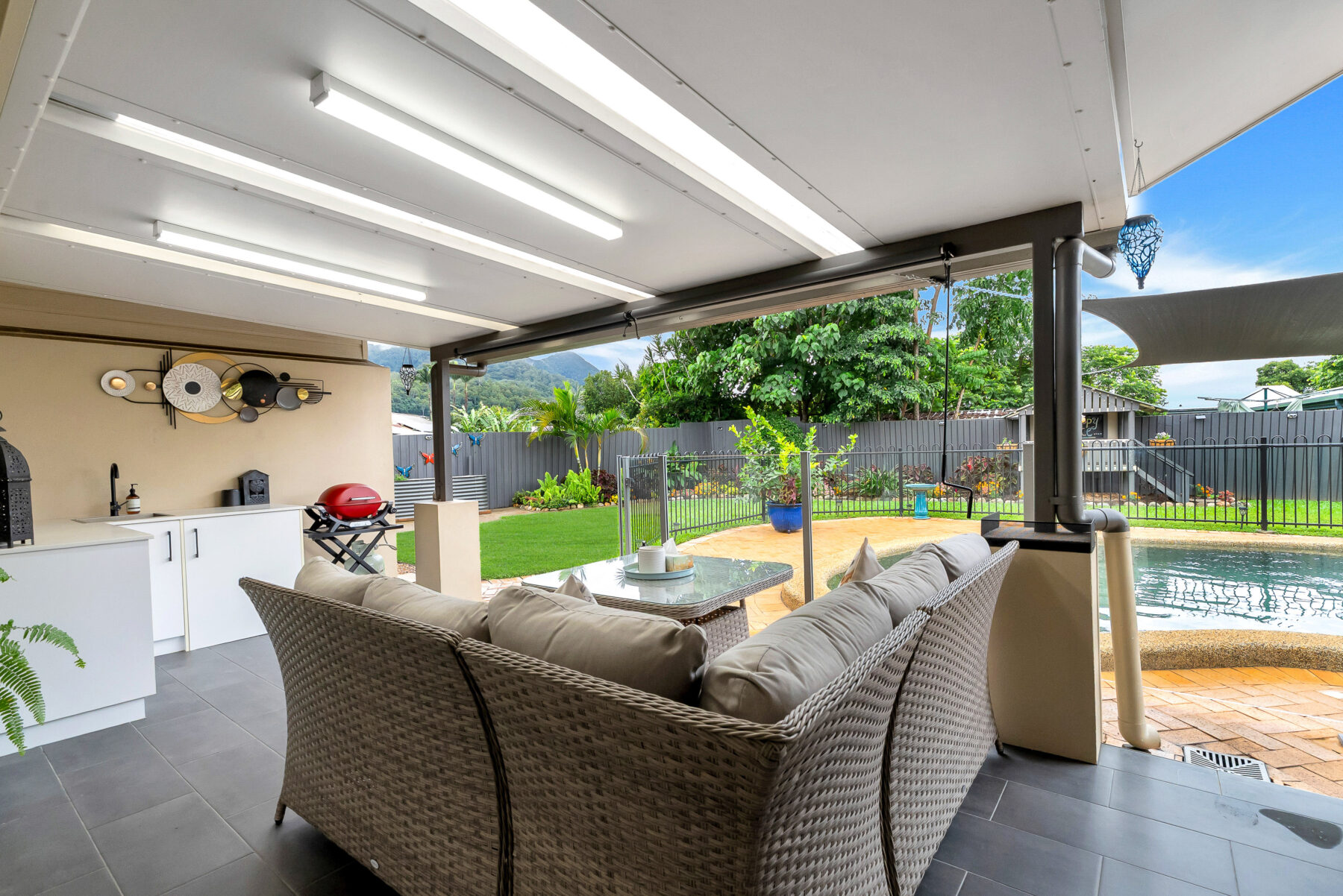 Property: 185 Robert Road, BENTLEY PARK, QLD, 4869 photo-4