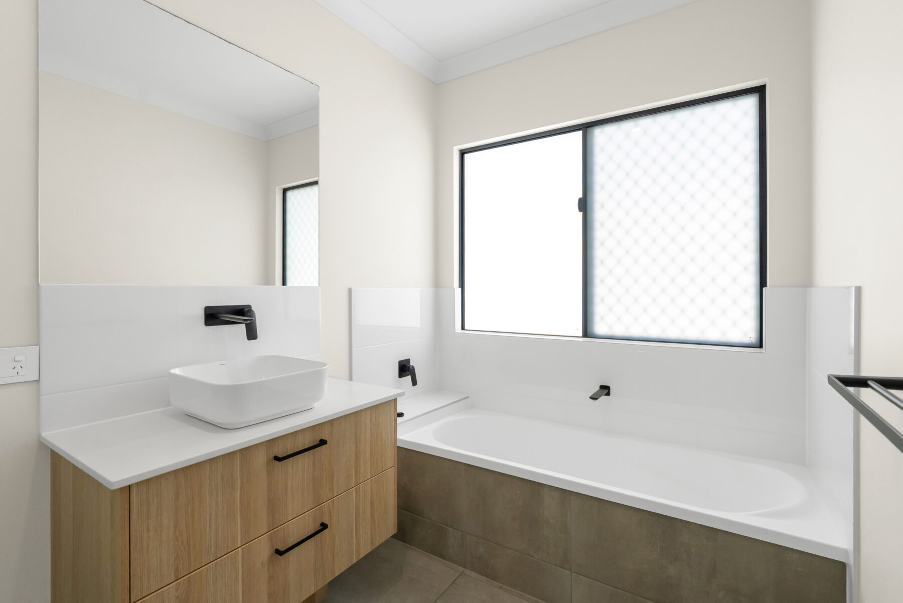 Property: 136 Charringa Link, SMITHFIELD, QLD, 4878 photo-3