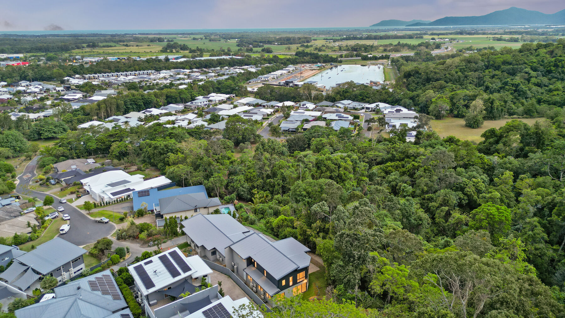 Property: 19 Eagleview Place, SMITHFIELD, QLD, 4878 photo-11